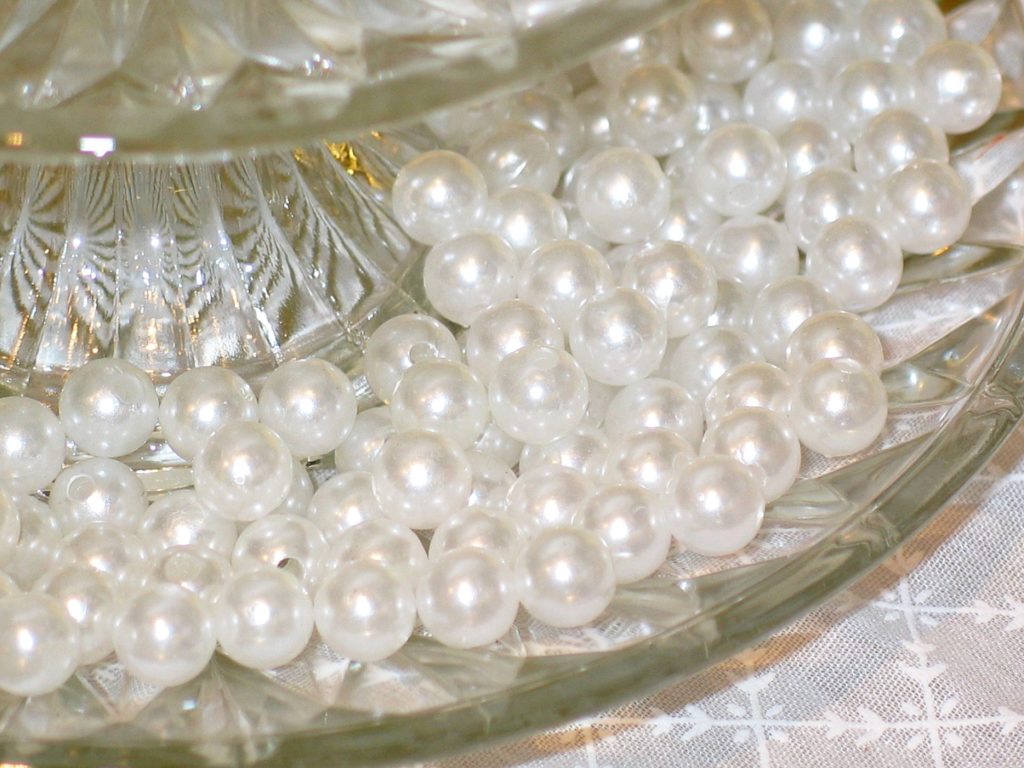 buy fresh water pearls for sale online with pearl information and recommendations